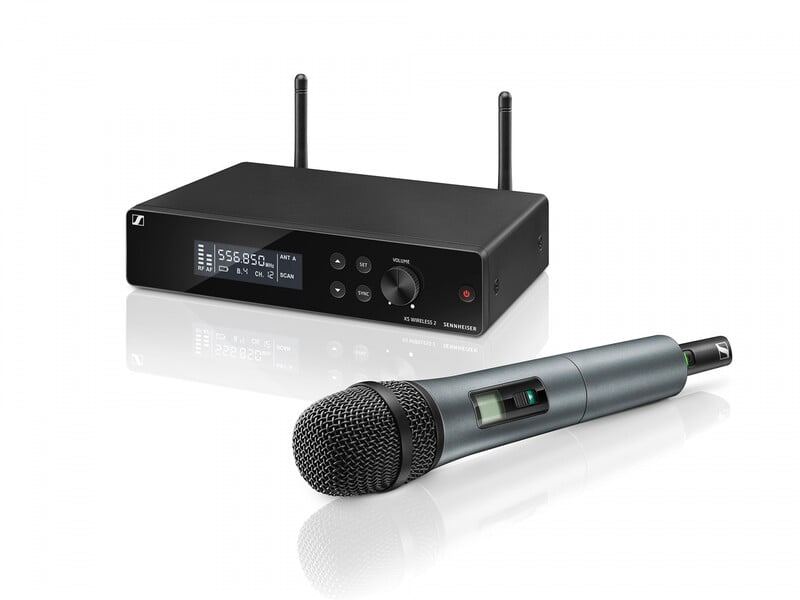 RCF XSW2-835 GB Handheld Mic System with E835 Cardioid Txmitter CH38 RCF XSW2-835 GB Handheld Mic System with E835 Cardioid Txmitter CH38