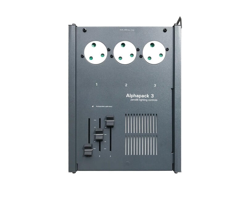 Zero 88 Alphapack 3 Dimmer With 3x15Amp UK Socket Outlet